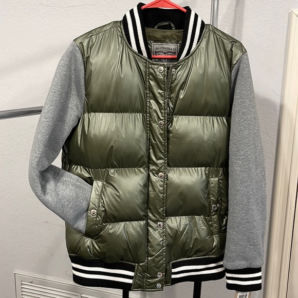 🆕 Levi's Women's Mixed Media Quilted Varsity Bomber Puffer Jacket Size S - Picture 6 of 6
